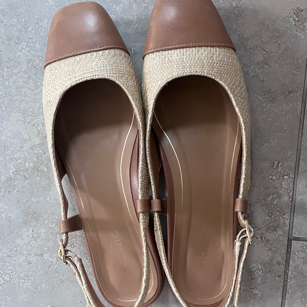 Vionic Women's Brown and Cream Slingback Flats